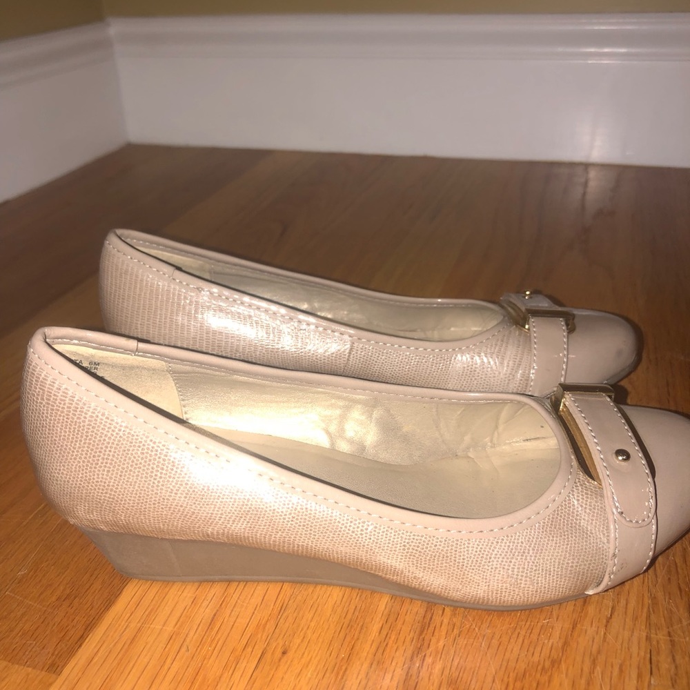Bandolino Flats with wedge